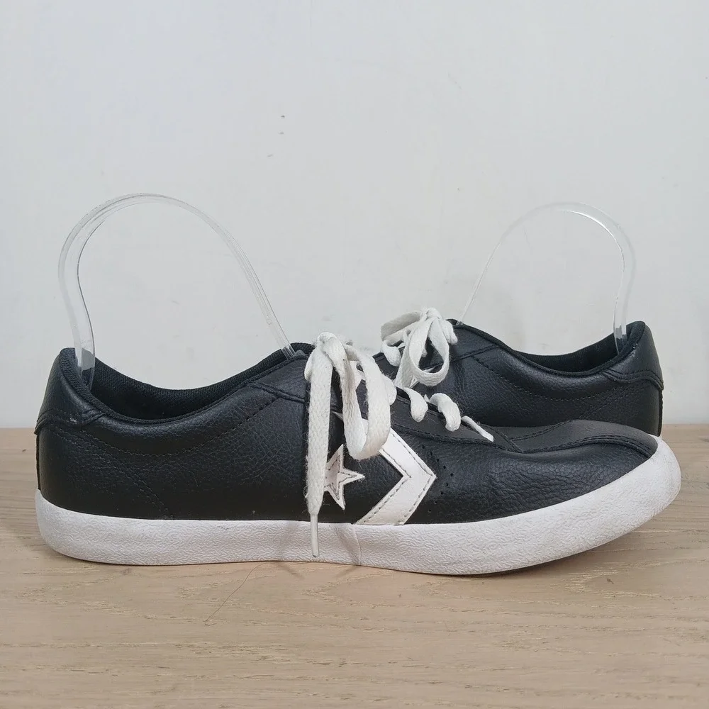 Converse Sneakers Junior US 6 Black White Leather Low Top Retro Skate Streetwear